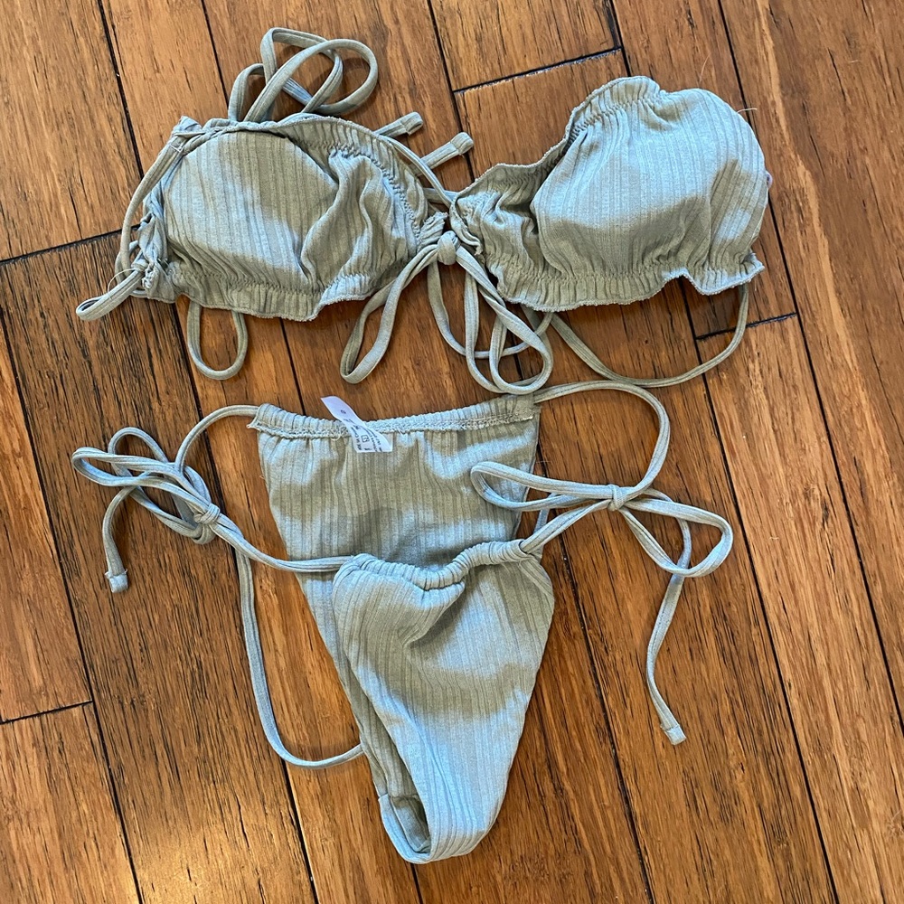 String bikini NWOT